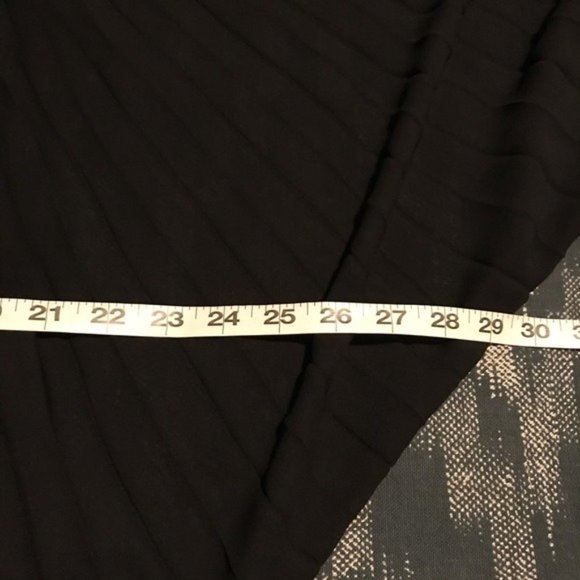 Rampage Pleated Flowy Beaded Cutout Blouse Top N30 - Picture 9 of 11